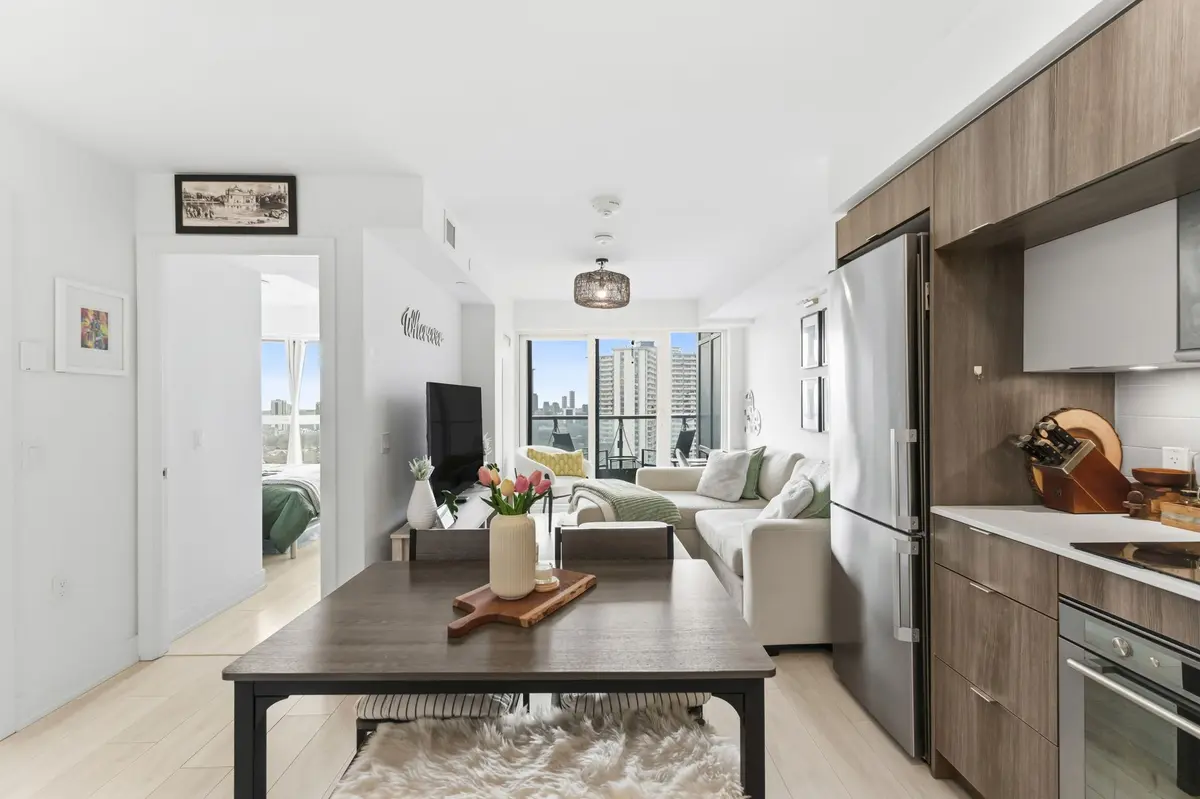 585 Bloor St N/A E #2019, Toronto C08, ON M4W 0B3