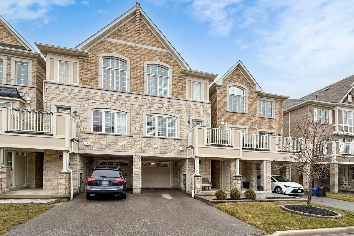 2421 Fall Harvest CRES, Pickering, ON L1X 0G1