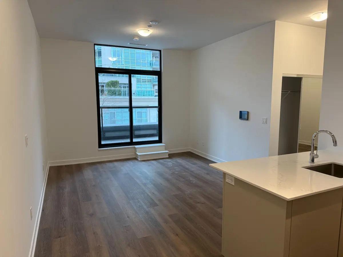 2075 Lakeshore RD #216, Burlington, ON L7R 1E2