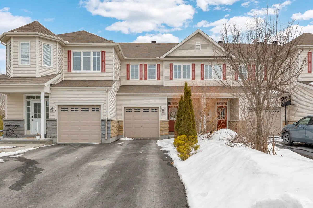 132 LARAMIE CRES, Barrhaven, ON K2J 5Z8