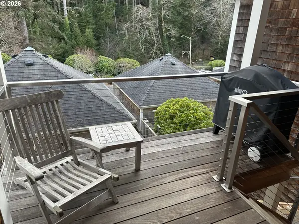 3912 SUNSET BLVD #A202, Seaside, OR 97138