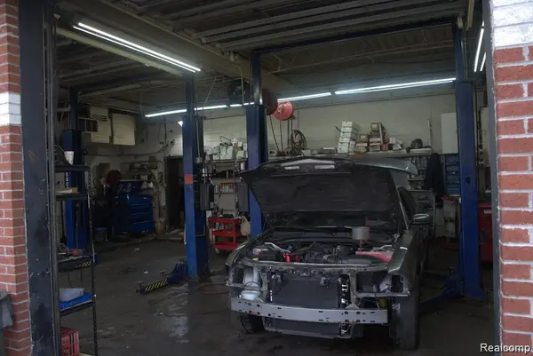 10010, 10022 and 10026 Puritan ST, Detroit, MI 48238