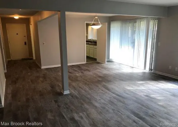 16255 W 9 MILE RD #101, Southfield, MI 48075