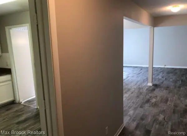 16255 W 9 MILE RD #101, Southfield, MI 48075