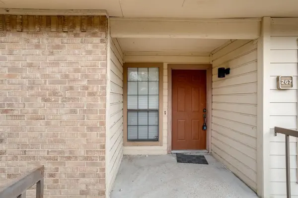 16301 Ledgemont Lane #267, Addison, TX 75001