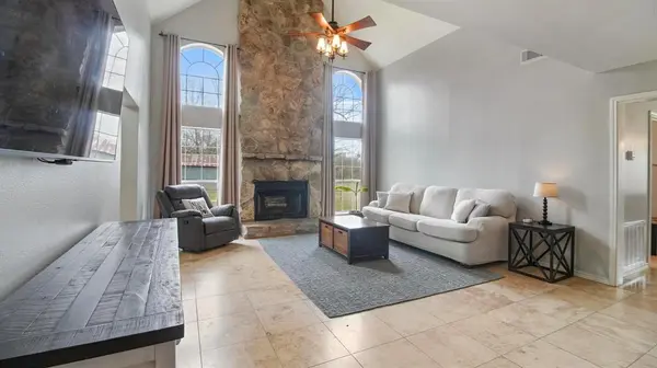 13588 N US Highway 75, Buffalo, TX 75831