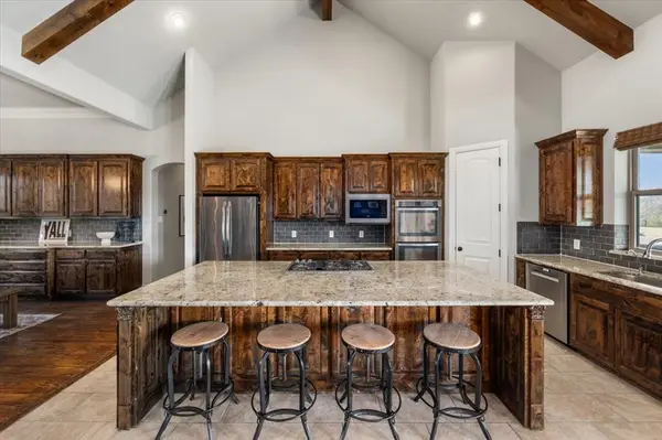 7817 Bella Flora Drive, Fort Worth, TX 76126