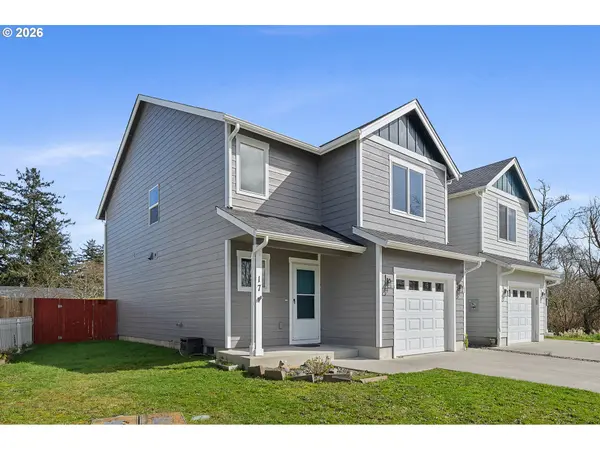 17 NW 6TH PL, Warrenton, OR 97146