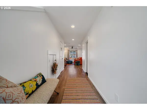 17 NW 6TH PL, Warrenton, OR 97146