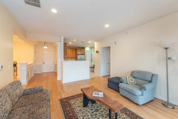 10323 Warrens Way, Wanaque Boro, NJ 07465