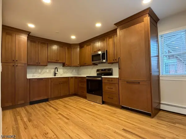 93 Centre St, Nutley Twp., NJ 07110