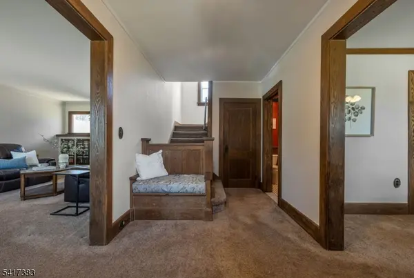 93 Carlton Ave, Hohokus Boro, NJ 07423