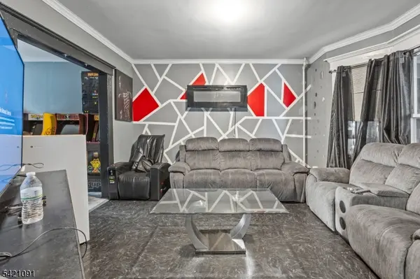 42 Mead St, Newark City, NJ 07106