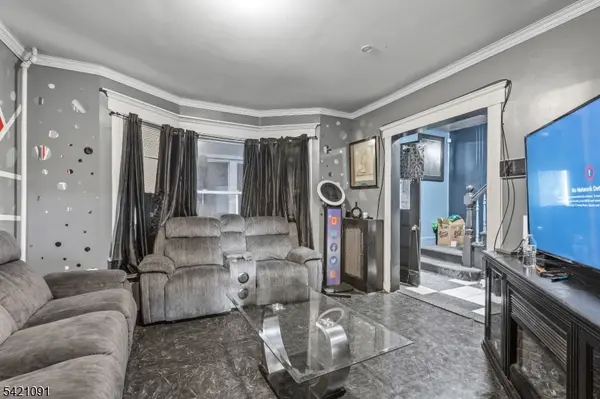 42 Mead St, Newark City, NJ 07106