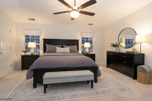 23 Primrose Ln, Mount Arlington Boro, NJ 07856