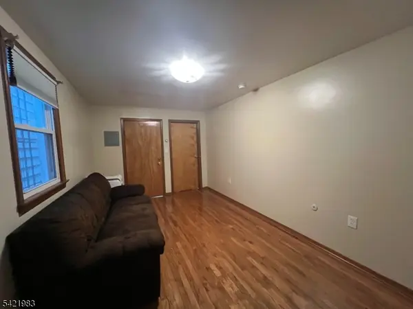 112 Polk St, Newark City, NJ 07105