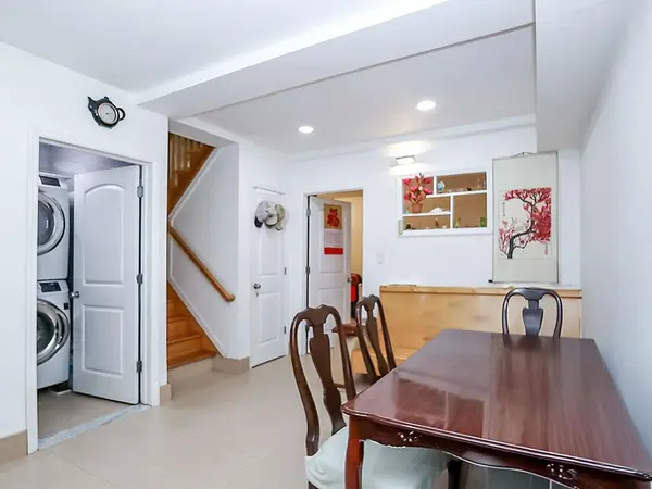 2536 East 1st ST #102, Brooklyn, NY 11223