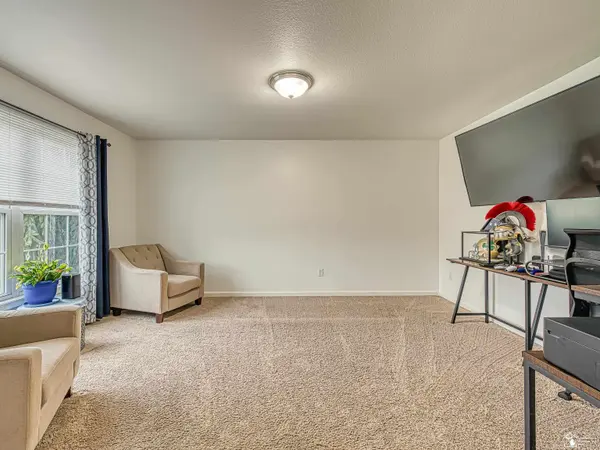 736 Grand Oak DR, Bedford Twp, MI 48182