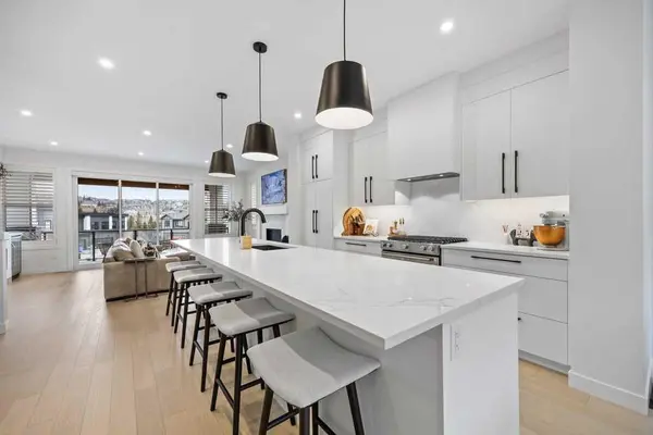 80 Timberline WAY SW, Calgary, AB T3H 6C8