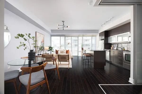 90 Stadium RD #330, Toronto C01, ON M5V 3W5