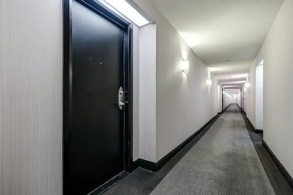 323 Richmond ST #1009, Toronto C08, ON M5A 4R3