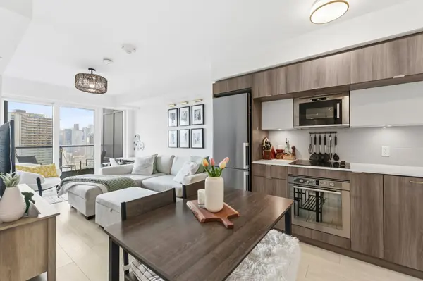 585 Bloor St N/A E #2019, Toronto C08, ON M4W 0B3