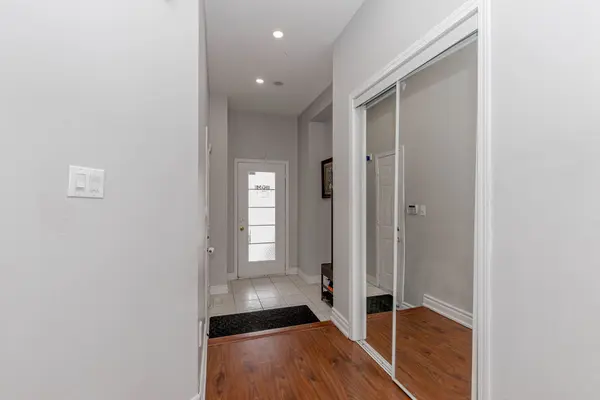 130 Bayly ST W, Ajax, ON L1S 0C3