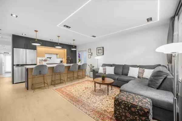 9 Kenworthy AVE, Toronto E06, ON M1L 3B1