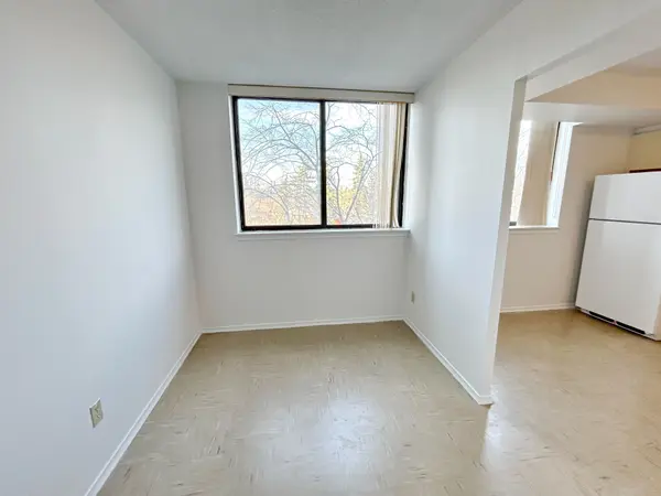 25 Bamburgh CIR #330, Toronto E05, ON M1W 3W2