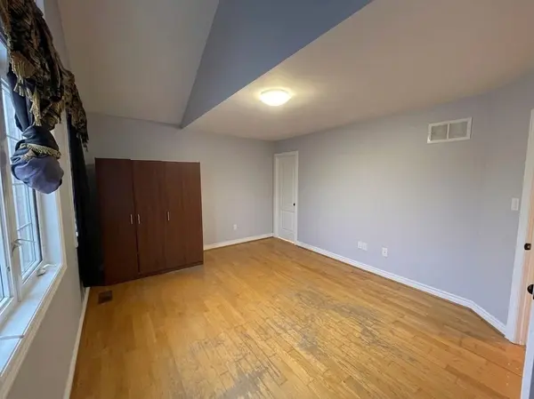 97 Chartway BLVD, Toronto E10, ON M1C 5H2