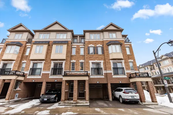 33 Glenstal PATH, Oshawa, ON L1L 0L2