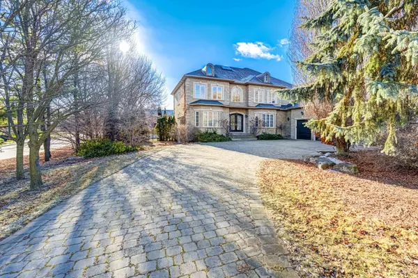 87 Arnold AVE, Vaughan, ON L4J 1B6