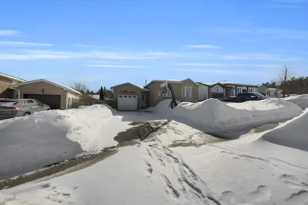 6 McQueen ST, Essa, ON L0M 1B0