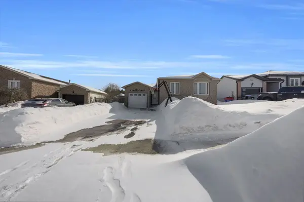 6 McQueen ST, Essa, ON L0M 1B0