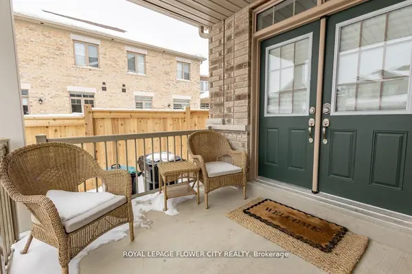 13 Ferragine CRES, Bradford West Gwillimbury, ON L3Z 2A6