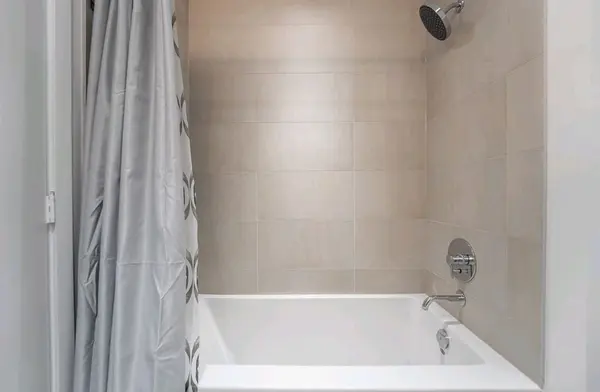 1000 Portage Pkwy #1007, Vaughan, ON L4K 0L1