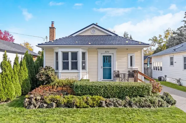 571 Clark AVE, Burlington, ON L7S 1N9