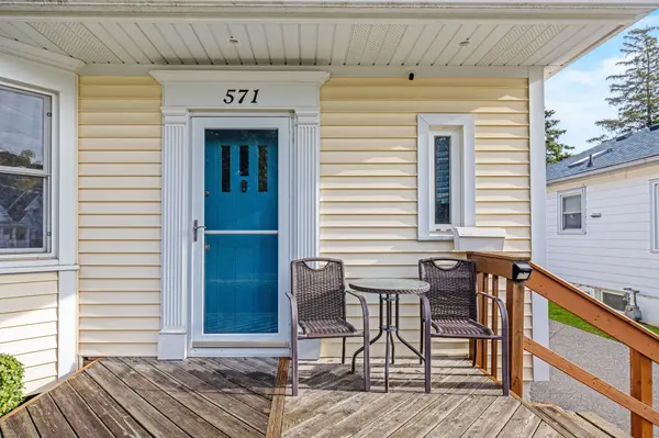 571 Clark AVE, Burlington, ON L7S 1N9