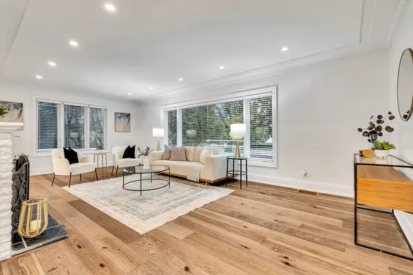 877 Kingsway DR, Burlington, ON L7T 3H8