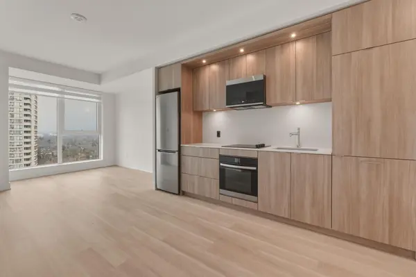 25 Cordova AVE #1402, Toronto W08, ON M9A 0E5