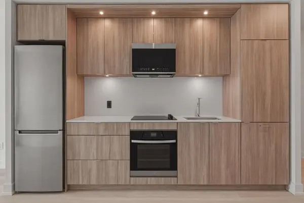 25 Cordova AVE #1402, Toronto W08, ON M9A 0E5