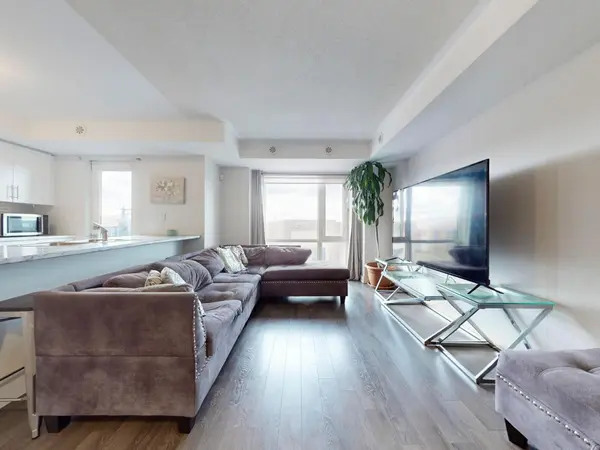 100 Dufay RD #12, Brampton, ON L7A 4S3