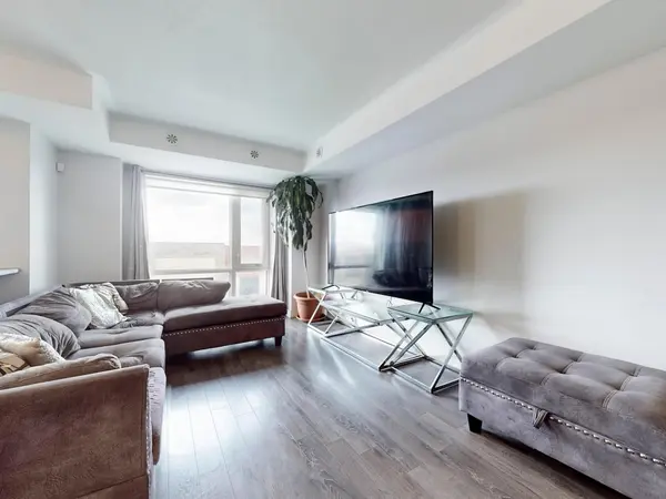 100 Dufay RD #12, Brampton, ON L7A 4S3