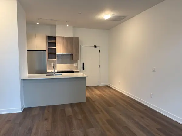 2075 Lakeshore RD #216, Burlington, ON L7R 1E2