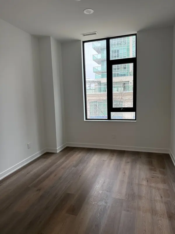 2075 Lakeshore RD #216, Burlington, ON L7R 1E2