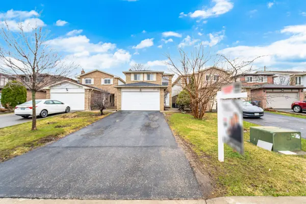 32 Dafoe CRES, Brampton, ON L6Y 2L2