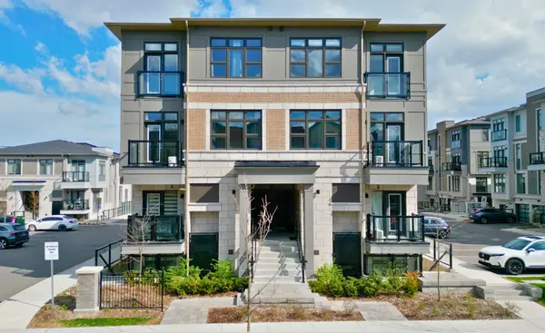 10 Halliford Pl PL #306, Brampton, ON L6P 4R1