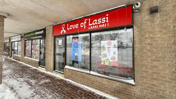 83 Kennedy RD S #22, Brampton, ON L6W 3E1