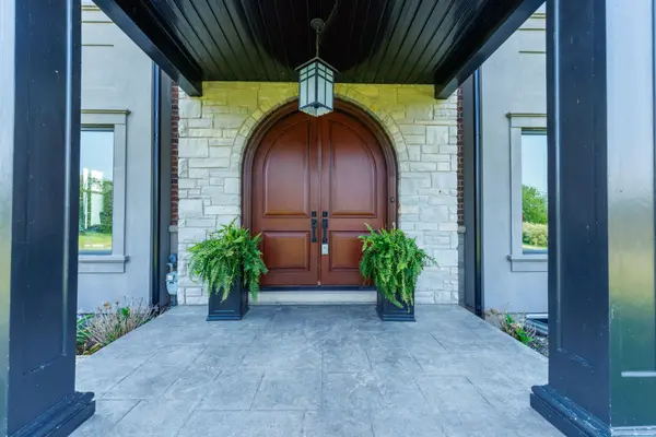 12679 Niagara Pkwy, Niagara Falls, ON L2E 6S6