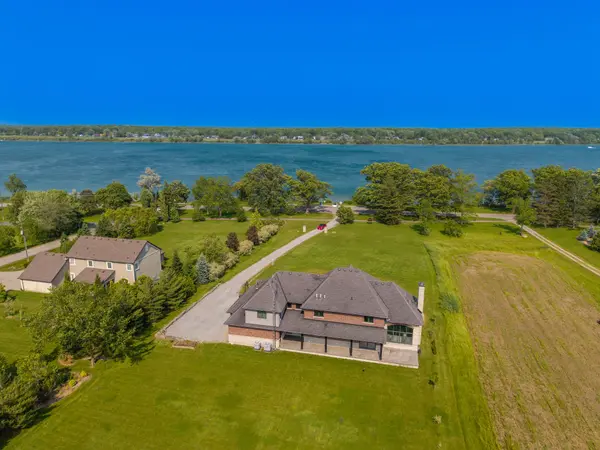 12679 Niagara Pkwy, Niagara Falls, ON L2E 6S6